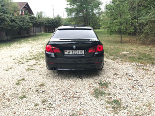 BMW 5 Series foto 3