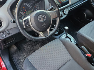 Toyota Yaris foto 8