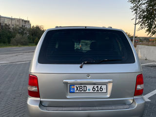 KIA Carnival foto 3