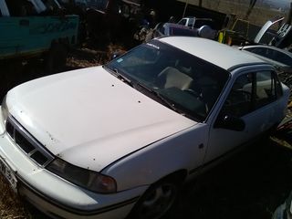 Daewoo Nexia foto 2