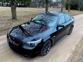 BMW 5 Series фото 2