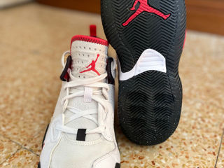 Air Jordan Stay Loyal 2 White University Red – mărimea 38, stare excelentă! foto 4