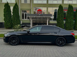 BMW 7 Series foto 4