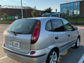 Nissan Almera Tino foto 5