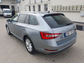 Skoda Superb foto 6