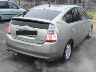 Toyota Prius foto 4