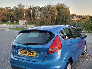 Ford Fiesta foto 5