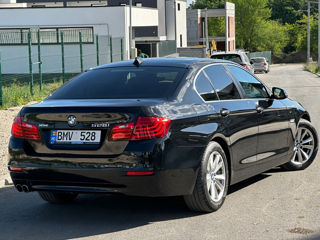 BMW 5 Series foto 4