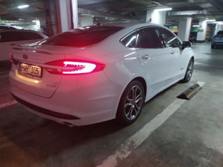 Ford Fusion foto 8