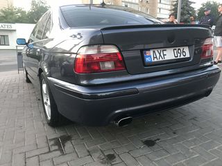 BMW 5 Series foto 9