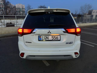 Mitsubishi Outlander foto 4