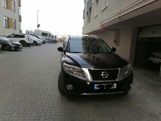 Nissan Pathfinder foto 3