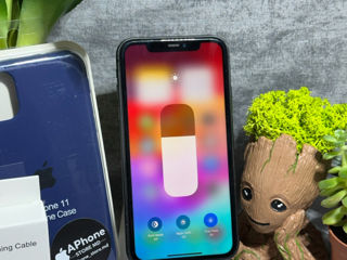 iPhone 11 64 Gb foto 4