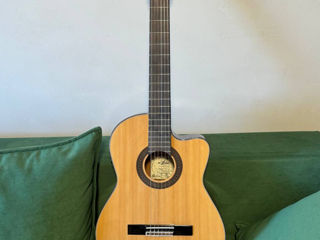 Классическая гитара Aria AK-30 CE (со звукоснимателем и тюнером)