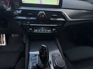 BMW 5 Series foto 7