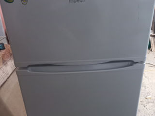 Se vinde frigider  ( indesit)