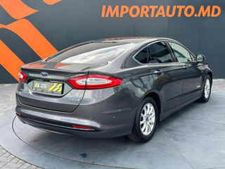 Ford Mondeo foto 6