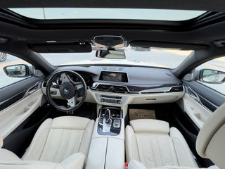 BMW 7 Series foto 7