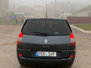 Renault Grand Scenic foto 3