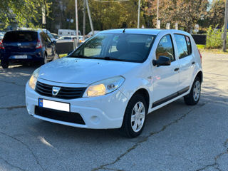 Dacia Sandero foto 2