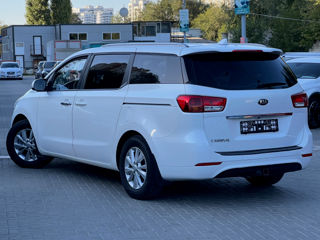 KIA Carnival foto 5