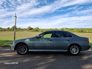 BMW 5 Series foto 1