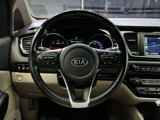 KIA Carnival foto 9