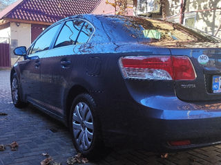 Toyota Avensis foto 4