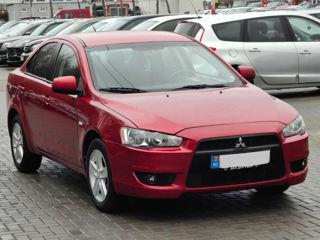 Mitsubishi Lancer foto 4