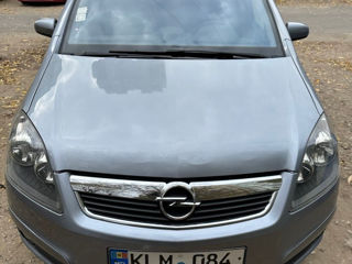 Opel Zafira foto 1