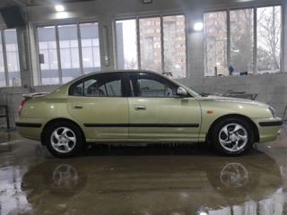 Hyundai Elantra фото 2