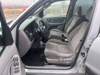 Mazda Tribute foto 14