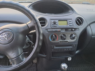 Toyota Yaris foto 6