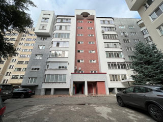 Apartament cu 4 camere, 130 m², Centru, Chișinău