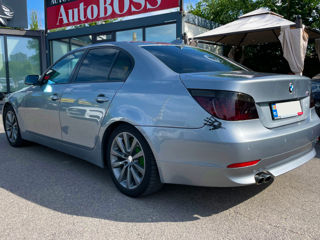 BMW 5 Series foto 7