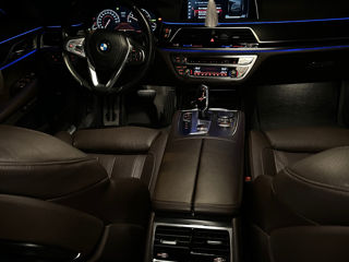 BMW 7 Series foto 19