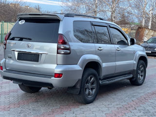 Toyota Land Cruiser Prado foto 3