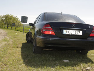 Mercedes E-Class foto 5