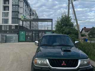 Mitsubishi Montero Sport foto 6