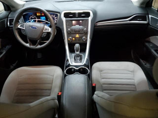 Ford Fusion foto 8