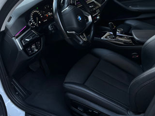 BMW 5 Series foto 6