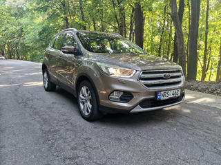 Ford Kuga foto 1