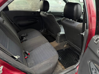 Mazda 323 foto 8