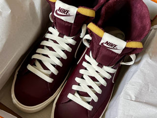 Nike Blazer Mid 77 Premium (Night Maroon) foto 2