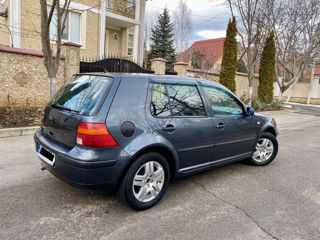 Volkswagen Golf foto 2