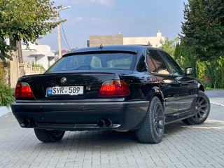 BMW 7 Series foto 4