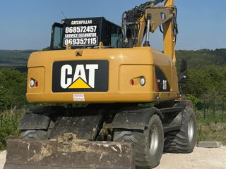 Servicii cu excavator