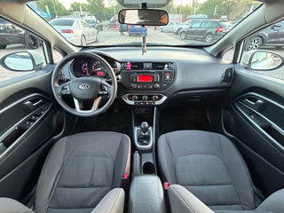 KIA Rio foto 9