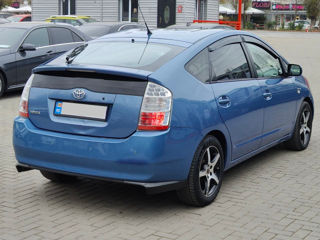 Toyota Prius foto 3