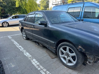 Mercedes E320 (piese) foto 6